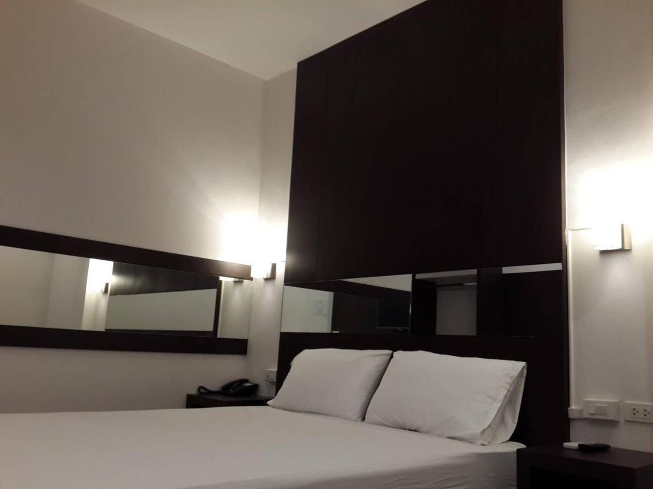 محافظة باثوم ثاني The Room 24 Resort المظهر الخارجي الصورة